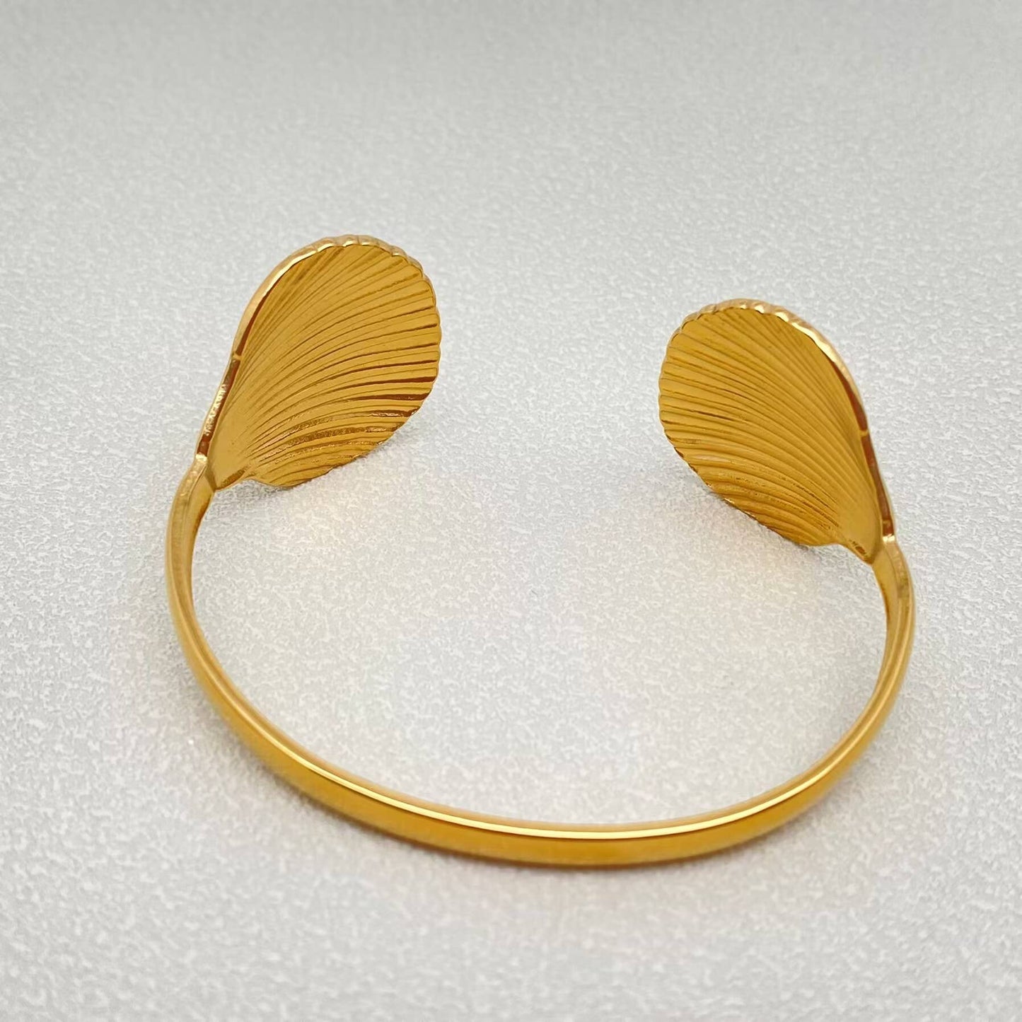 Double Scallops Cuff