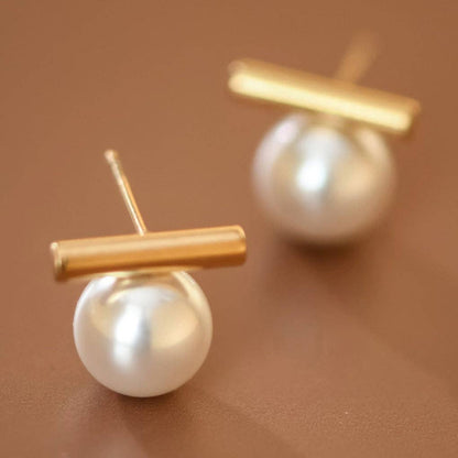 Pearly Gold Studs.