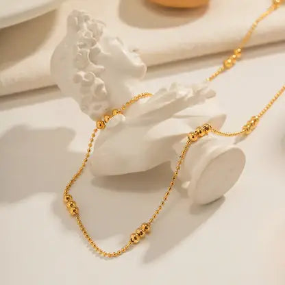 Tres Necklace