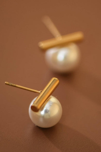 Pearly Gold Studs.
