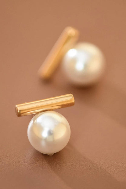 Pearly Gold Studs.